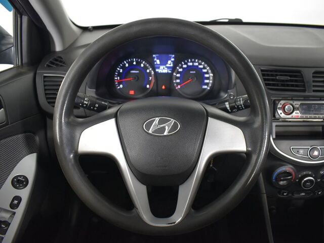 Hyundai Solaris 2013